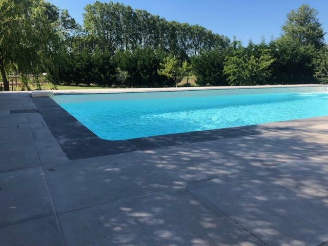 Les Centaurines Bed & Breakfast Saint-Siffret Luaran gambar